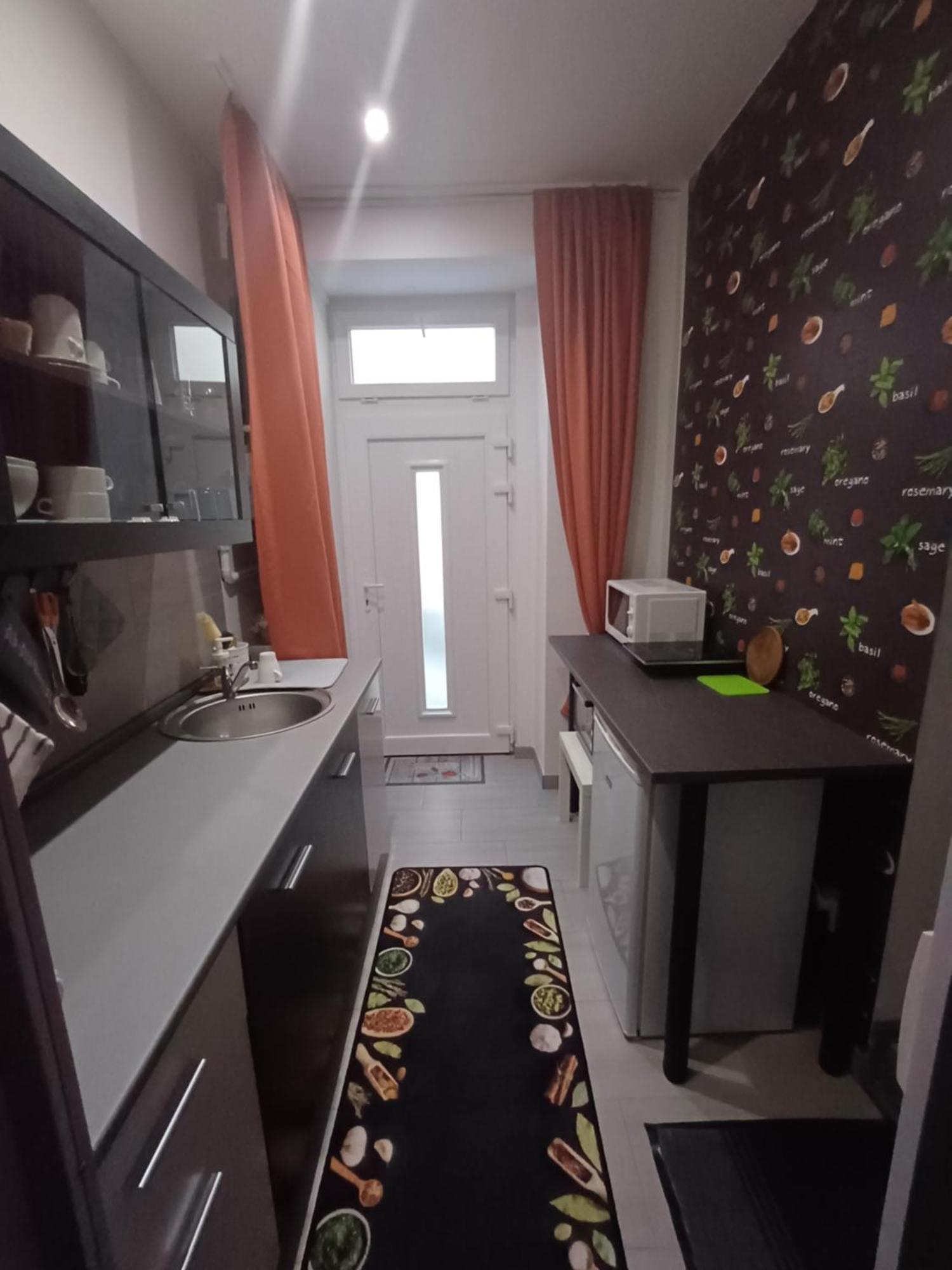 Apartment42